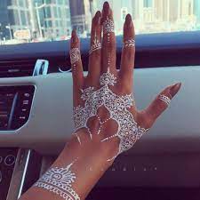 Each tattoo is drawn freehand! Makeup Hacks áƒ¦ On Twitter White Henna Designs Henna Designs Henna Tattoo