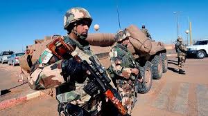 Mali is a landlocked country in the sahel, bordered by algeria, niger, burkina faso, cote d'ivoire, guinea, senegal, and mauritania.mali is a developing nation, and remains one of the poorest countries in the world. Experts Warn Of Serious Difficulties As Algeria Deploys Troops To Mali