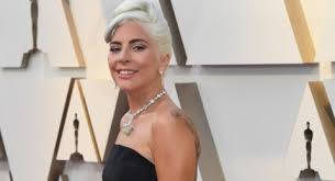 Hello, this is the official lady gaga vimeo. Dipakai Tahun Lalu Kalung Rp400 Miliar Lady Gaga Kembali Curi Atensi