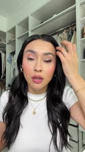 Crissy Uitz's Instagram, Twitter & Facebook