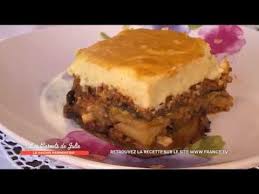 Recette Moussaka De Heleni Les Carnets De Julie Le Hachis Parmentier Youtube Recette De Julie Julie Andrieu Recettes Moussaka