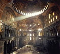 Santa Sofia Istanbul La Basilica Di Santa Sofia Fu Edificata Nel 360 Per Volere Dell Imperatore Costanzo Secondo E Hagia Sophia Places To Go Places To Travel