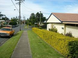 圍牆建材與選購考量 植物造景圍籬 小夢想大天堂 住宅設計部落格 痞客邦 garden decor garden sidewalk