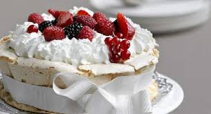 8 Vacherins Faits Maison Qui Claquent Recette Vacherin Recette Entremet Vacherin