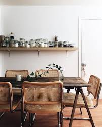 Desain rumah vintage mewah memberikan inpirasi terbaik saat ini untuk desain rumah yang sedang anda cari dan anda idamkan. Marcel Breuer Cesca Chairs 1928 Desain Ruang Makan Interior Rumah Ruang Makan