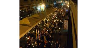 Nu trebuie uitată nici tentativa ungariei din 1919 de a reocupa ardealul, pornit în aprilie 1919, urmând ca pe 4 august. Cum Au Marcat Maghiarii Din Oradea Ziua De 15 Martie Bulevardul Republicii Iluminat Cu Sute De Torte Oradea In Direct