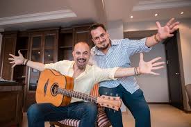 Ümit sayın belki şu an piyasada yok, ama çok değerli bir sanatçı. Umit Sayin Yeni Bir Sarki Yaptim En Az 50 Yil Dinlenir Son Dakika Magazin Haberleri