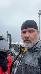 Live from Laconia getting ready for a soggy bottom ride to Bentleys!  @bentleyssaloon @laconiamcweek