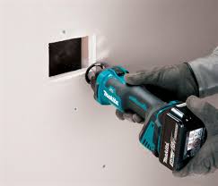 Corporate site containing product information and specifications. Makita U S A Press Releases 2020 Makita Launches New 18v Lxt Brushless Cut Out Tool