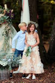 Ein freudiger anlass für alle, besonders aber für die kleinen blumenmädchen! Hochzeit Kleider Fur Die Blumenkinder Woman At