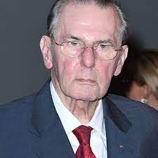 By profession, he is an orthopaedic surgeon. Jacques Rogge Olympics Com