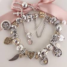 Op zoek naar een pandora armband? Pandora Armbander