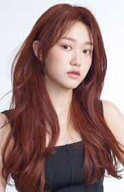 25 Stunning Long Layered Hairstyles For Women In 2021 Hair Color Asian Korean Hair Color Long Layered Hair