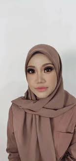 Siapa kata mekap mesti mahal kalau nak upah? kita bagi murah ke girls. if  berminat boleh dm or ws kita ya. ❤️