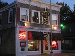 Don't miss live music and fun events in the heart of bar harbor at paddy's irish pub & restaurant. Rosalie S Pizza Bar Harbor Me Bar Harbor Maine Bar Harbor Bar Harbor Restaurants