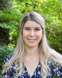 Jennifer Kline's Instagram, Twitter & Facebook