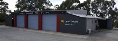 If you are not prepared, leave now and if the path is clear, go to a safer place. South Australian Country Fire Service Promotions Unit