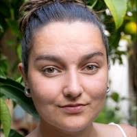 800+ ملفًا شخصيًا يحتوي على “Nikki”