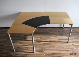 Benötigen sie eine bedienungsanleitung für ihre ikea galant (2006) schreibtisch? Ikea Galant Schreibtisch 160 Cm X 120 Cm Mit Schreibunterlage Und Kabelbohrungen Amazon De Kuche Haushalt Wohnen