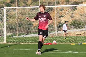 NEC legt Thomas Beekman vast