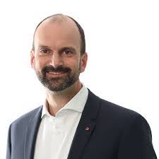 Alex Ruhl's Instagram, Twitter & Facebook