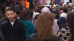 Terror suspect salah abdeslam in court after extradition to france & dedicated surveillance team salah abdeslam (isis rad terrorist) part of brussels bomb plot, detonators found in apartment. Paris Anschlag Redet Salah Abdeslam Archiv