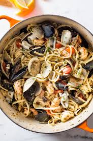 Linguine With Seafood Linguine Allo Scoglio Cook S Illustrated Recipe Seafood Pasta Dishes Easy Seafood Recipes Seafood Linguine