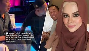 Untuk selamatkan rumahtangga, ramli ms dan alyah ambil keputusan untuk 'berubah'. Video Sambutan Birthday Macam Inilah Yang Dia Nak Penuh Kegedikan Komen Alyah Di Ig Suaminya The Reporter