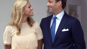 Dieser pinnwand folgen 6921 nutzer auf pinterest. Schwedische Traumhochzeit Geplatzt Prinzessin Madeleine Trennt Sich Von Wunsch Schwiegersohn Menschen Faz