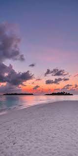 Sunset Sky White Beach Sand Orange And Purple Sky Girly Wallpapers Fotografi Pantai Fotografi Alam Pemandangan Khayalan