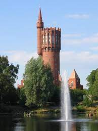 Топ-15 незвичайних водонапірних веж - Акваполімер Інжиніринг