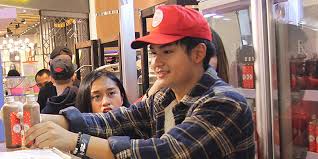 Buka Bisnis 'Es Krim Zaman Now', Randy Martin: Ini Instagramable Banget