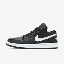 Air Jordan 1 Low Women S Shoe In 2020 Air Jordans Jordan 1 Jordan 1 Low