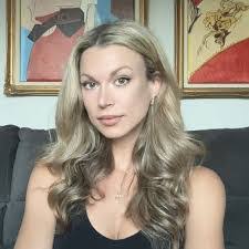 Ashley Esper's Instagram, Twitter & Facebook