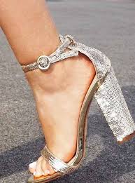 Balo Icin Gumus Ayakkabi Modelleri 2019 Trendler Ve Moda Prom Promshoes Promshoes2019 Prom2019 Mezuniyet Balosu Ayakkabilari Bayan Ayakkabi Topuklular