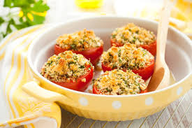 Tomates A La Provencale Parfait Pour Accompagner Les Grillades Au Barbecue Recette Tomates Provencales Tomates Au Four Tomates Roties