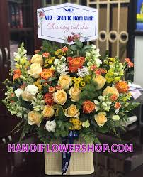 So both kinds of flower delivery services have their pros and cons. The Best Flower Shop In Hanoi Vietnam Amazing Flowers Flower Shop Flower Delivery Service