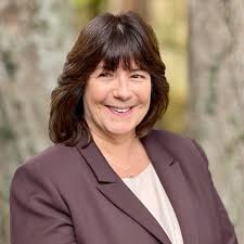 Melissa Bennefield's Instagram, Twitter & Facebook