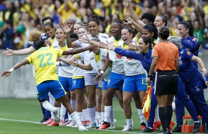 Sele&ccedil;&atilde;o feminina vence Argentina por 3 a 1 em amistoso preparat&oacute;rio para a Copa de 2027 - Portal 98 FM Natal