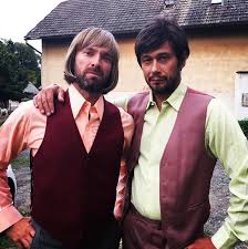 To, že nejsou spolu oba přiznali na sociálních sítích, zpěvačka se pak víc rozpovídala v rozhovoru pro magazín reportér. Sok Pro Fanousky Lisky A Polakove Herec Se Ozenil S Jinou Ahaonline Cz