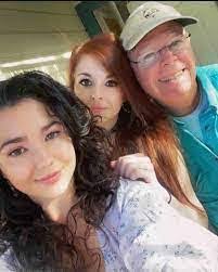 Anna Chaffin's Instagram, Twitter & Facebook