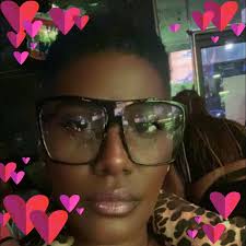 Is the therapist in All The Queen's Men Season 4 trustworthy?