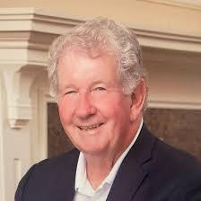 Douglas Findlay's Instagram, Twitter & Facebook