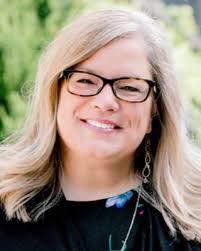 Donna Hickman's Instagram, Twitter & Facebook