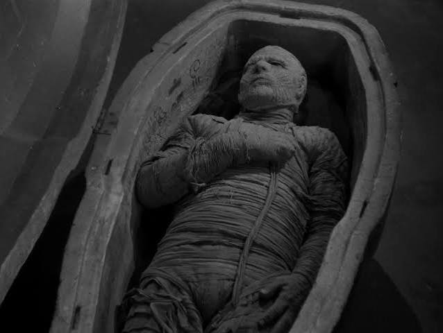 The Mummy's Curse (1944) – Review - Mana Pop