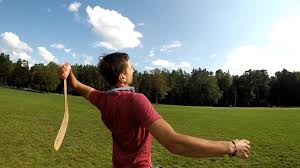 A really easy to follow step by step lesson. Boomerangs Throwing A Boomerang Left Handed Facebook