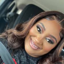 Woah her voice 🔥😍 Lisa Knowles Smith leading AKA's at Stillman College!  Y'all better show some love 👇🏾💖💚 #HBCUBUZZ #AKA #HBCUGrad  #AlphaKappaAlpha