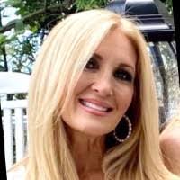 Eileen Beavers's Instagram, Twitter & Facebook