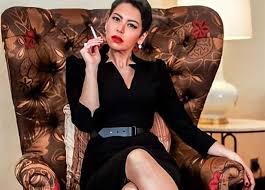 ظهرت الفنانتان لقاء الخميسي وهنا شيحة وهما ترتديان نفس الفستان، خلال حضورهما حفل زفاف محمد فراج وبسنت شوقي. Ù„Ù‚Ø§Ø¡ Ø§Ù„Ø®Ù…ÙŠØ³ÙŠ ØªØ±Ø¯ Ø¹Ù„Ù‰ Ø³ÙŠØ¯Ø© Ù‡Ø§Ø¬Ù…Øª ØºÙŠØ± Ø§Ù„Ù…Ø­Ø¬Ø¨Ø§Øª Ù„Ùˆ Ù…Ø´ Ø¹Ø§Ø¬Ø¨Ùƒ Ø§Ù„ØµÙˆØ± ØºØ¶ÙŠ Ø¨ØµØ±Ùƒ Ø§Ù„Ù…ØµØ±ÙŠ Ø§Ù„ÙŠÙˆÙ…