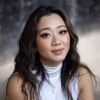 Lisa Wei's Instagram, Twitter & Facebook